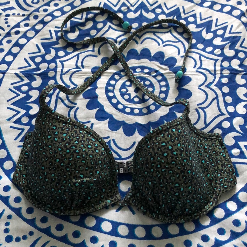 KIWI Cheetah Print Bikini Top; Size 10